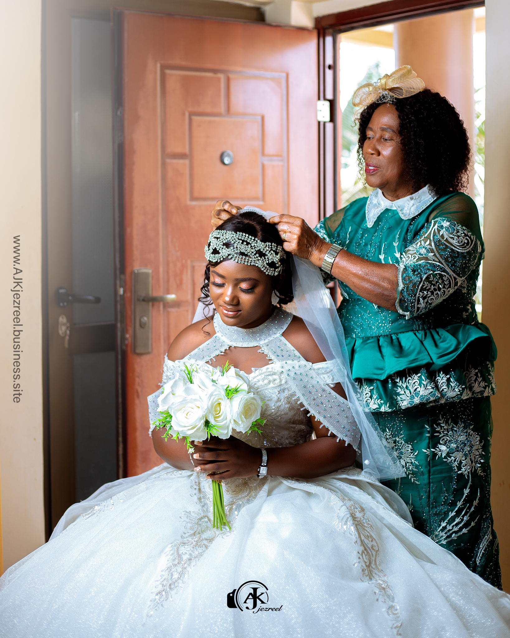 Paleo beef steak with vegetables